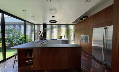 Vendo Casa Campestre en El Poblado. Sector los Balsos