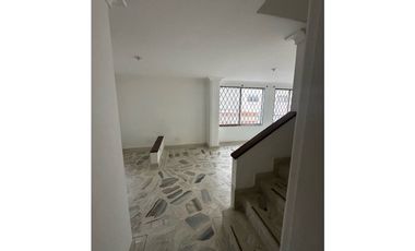 ARRIENDO APTO DUPLEX LAS MERCEDES PALMIRA