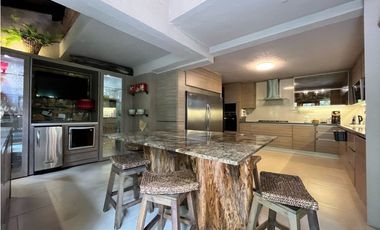 SE VENDE FINCA EN COPACABANA