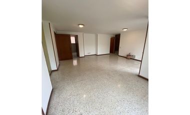 SE ARRIENDA APARTAMENTO EN LA FLORA