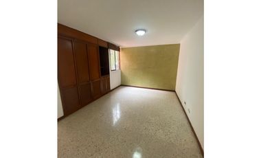 SE ARRIENDA APARTAMENTO EN LA FLORA