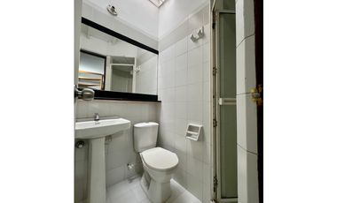 ARRIENDO HERMOSA Y AMPLIA CASA SEMICAMPESTRE EN ENVIGADO /CAMINO VERDE