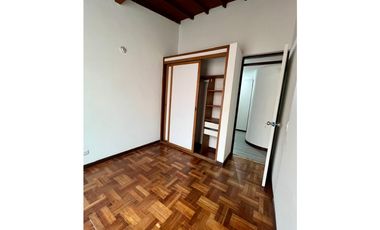 ARRIENDO HERMOSA Y AMPLIA CASA SEMICAMPESTRE EN ENVIGADO /CAMINO VERDE