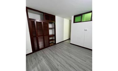 ARRIENDO HERMOSA Y AMPLIA CASA SEMICAMPESTRE EN ENVIGADO /CAMINO VERDE