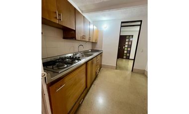 ARRIENDO HERMOSA Y AMPLIA CASA SEMICAMPESTRE EN ENVIGADO /CAMINO VERDE