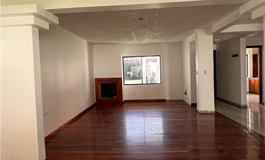 Venta de Casa, Cuenca, Sector Unidad Nacional, 304 m²