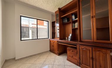 Venta de Casa, Cuenca, Sector Unidad Nacional, 304 m²