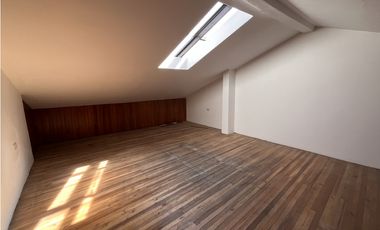 Venta de Casa, Cuenca, Sector Unidad Nacional, 304 m²