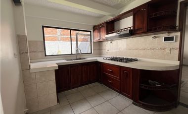 Venta de Casa, Cuenca, Sector Unidad Nacional, 304 m²