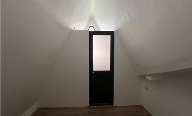 Venta de Casa, Cuenca, Sector Unidad Nacional, 304 m²