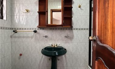 Venta de Casa, Cuenca, Sector Unidad Nacional, 304 m²