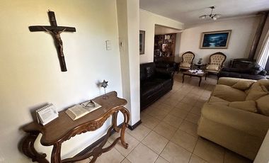 Casa en Venta en Comunidad Mario Montucci Condominio Cerrado