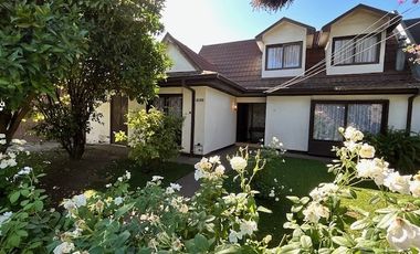 Casa en Venta en Comunidad Mario Montucci Condominio Cerrado