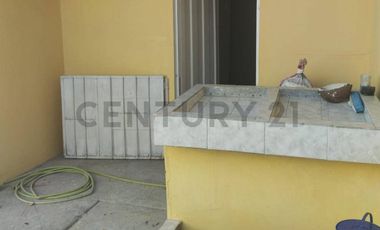 EN VENTA – Casa de una planta en Ciudadela La Pradera, Manta