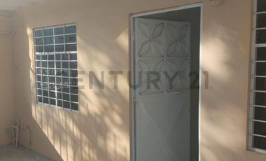 EN VENTA – Casa de una planta en Ciudadela La Pradera, Manta
