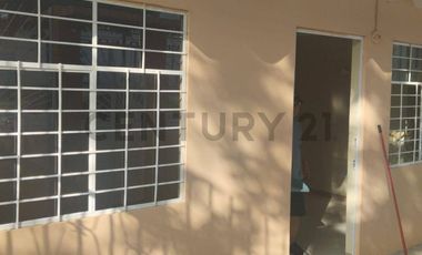 EN VENTA – Casa de una planta en Ciudadela La Pradera, Manta