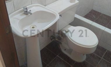 EN VENTA – Casa de una planta en Ciudadela La Pradera, Manta