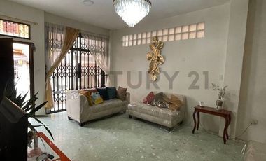 Casa en venta al norte de Guayaquil, IETEL DCast