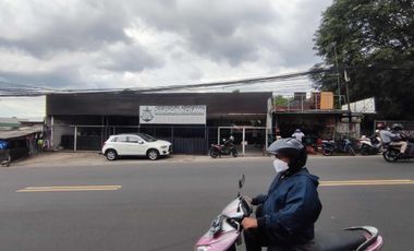 Rumah komersil pinggir jalan raya Tajur wangun