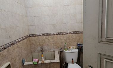 Rumah Plus Tempat Usaha Strategis Dekat Rumah Jokowi di Surakarta