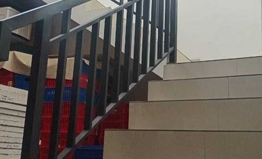 Rumah kece 2 lantai yang siap jadi tempat healing tiap hari.