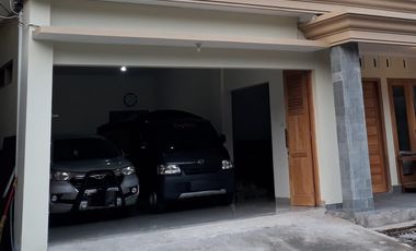 Rumah kece 2 lantai yang siap jadi tempat healing tiap hari.