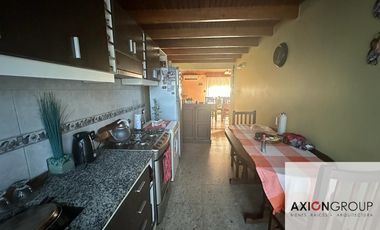 OPORTUNIDAD Casa en venta de 4 dormitorios c/ cochera en Berisso