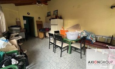 OPORTUNIDAD Casa en venta de 4 dormitorios c/ cochera en Berisso