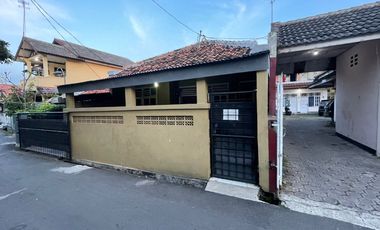 Dijual Rumah Kontrakan Jalan Tuparev Ditengah Kota Karawang
