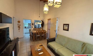 Venta Monte Grande Barrio Mirasoles Casa de 2 dormitorios quincho y piscina