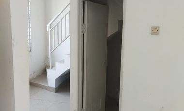 Rumah murah pinggir jalan akses masuk 2 mobil