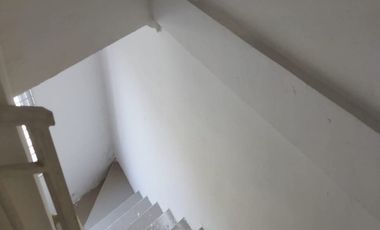 Rumah murah pinggir jalan akses masuk 2 mobil