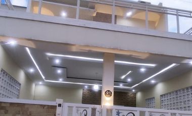 Rumah murah pinggir jalan akses masuk 2 mobil