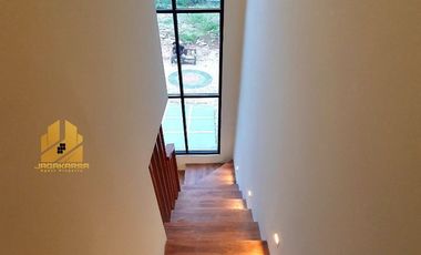 JAP064 New Townhouse 2 Lt Modern Minimalis di Jagakarsa, Jakarta