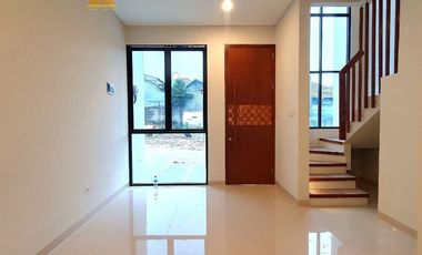 JAP064 New Townhouse 2 Lt Modern Minimalis di Jagakarsa, Jakarta