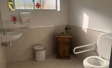 Centricos Casa y Salón en VENTA en General Roca, Río Negro