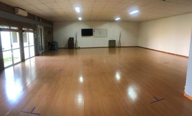 Centricos Casa y Salón en VENTA en General Roca, Río Negro