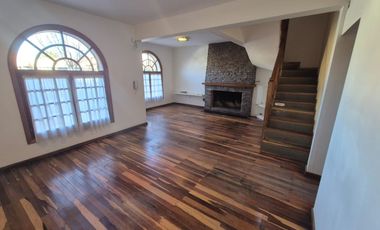 Centricos Casa y Salón en VENTA en General Roca, Río Negro