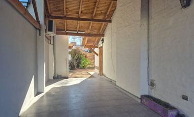 Centricos Casa y Salón en VENTA en General Roca, Río Negro