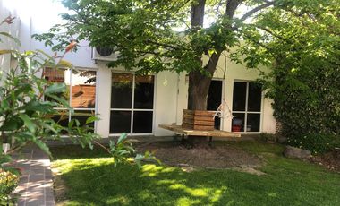 Centricos Casa y Salón en VENTA en General Roca, Río Negro