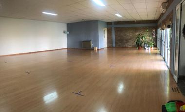 Centricos Casa y Salón en VENTA en General Roca, Río Negro