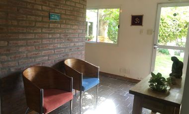 Centricos Casa y Salón en VENTA en General Roca, Río Negro