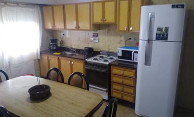 Casa en alquiler temporario - 4 Dormitorios 2 Baños - Mar del Plata