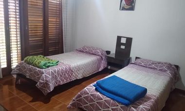 Casa en alquiler temporario - 4 Dormitorios 2 Baños - Mar del Plata