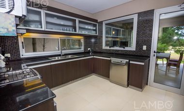 Venta Casa Costa Esmeralda