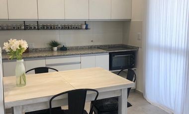 Luminosa Casa en Venta / Spring Park - Pilar