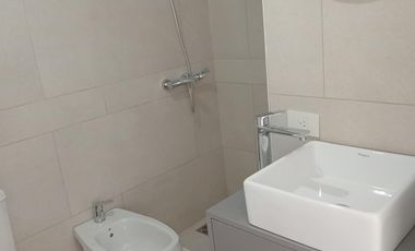 Monoambiente  a estrenar contrafrente con balcón puro sol!!!!!