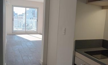 Monoambiente  a estrenar contrafrente con balcón puro sol!!!!!