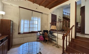 Venta casa 5 ambientes con cochera y quincho en Wilde