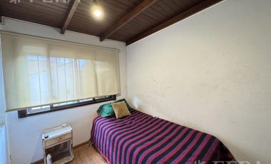 Venta casa 5 ambientes con cochera y quincho en Wilde